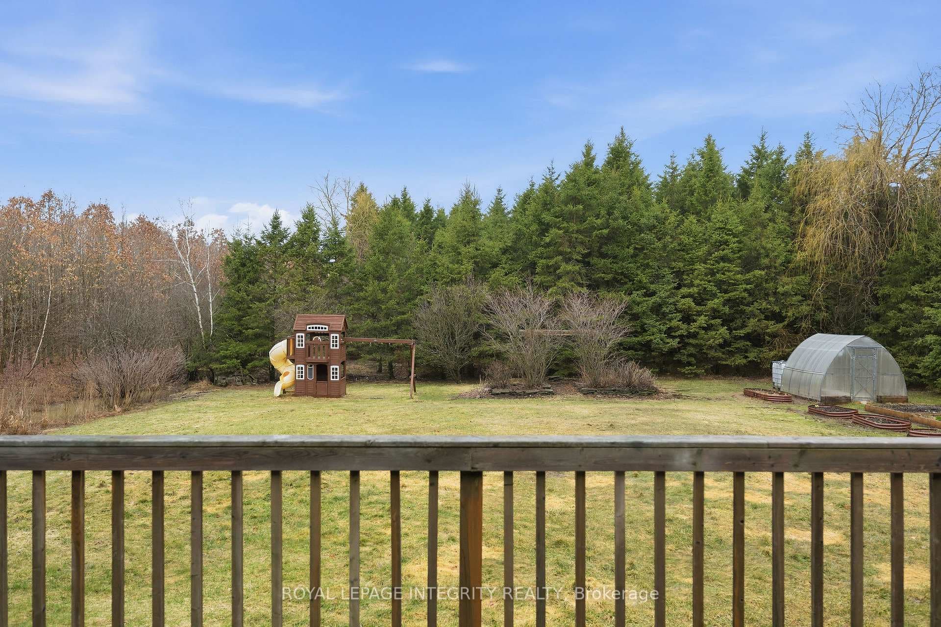 4000 Drouin Road photo 38