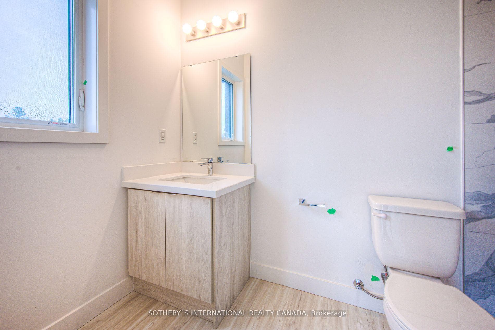 408 Dundas Street Unit 303 photo 13