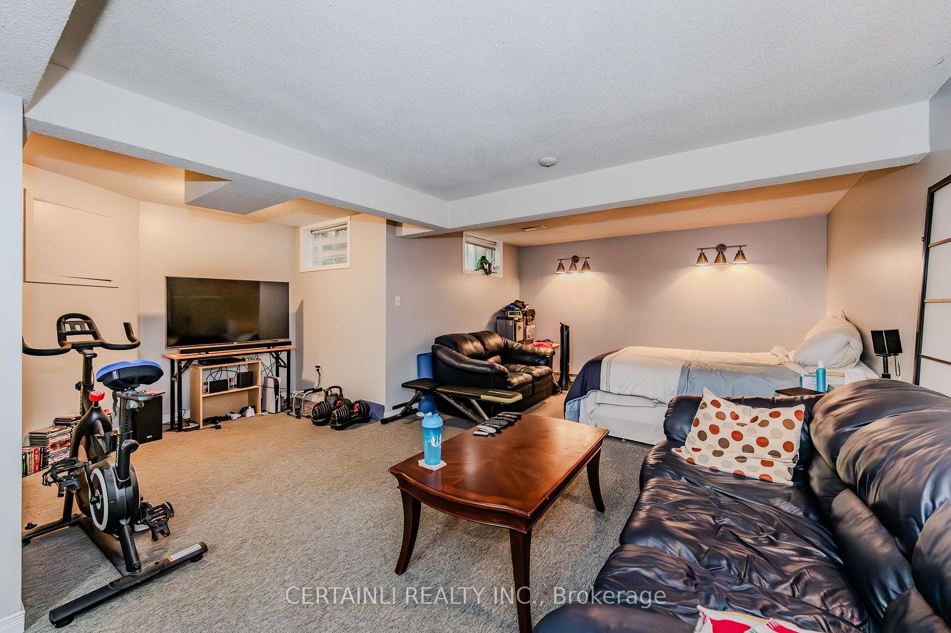 523 Beechwood Drive Unit 16 photo 7