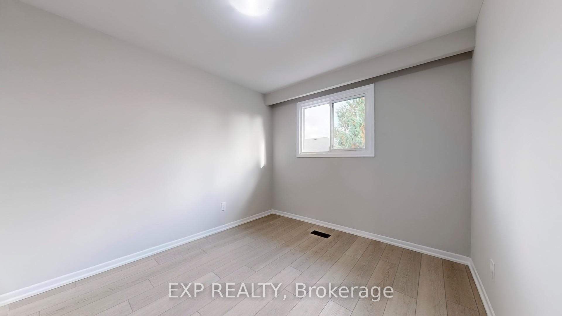 477a Cosburn Avenue Unit 2 photo 15
