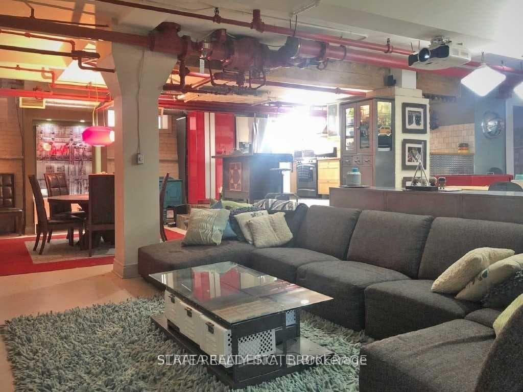 535 Queen Street Unit 1 photo 7