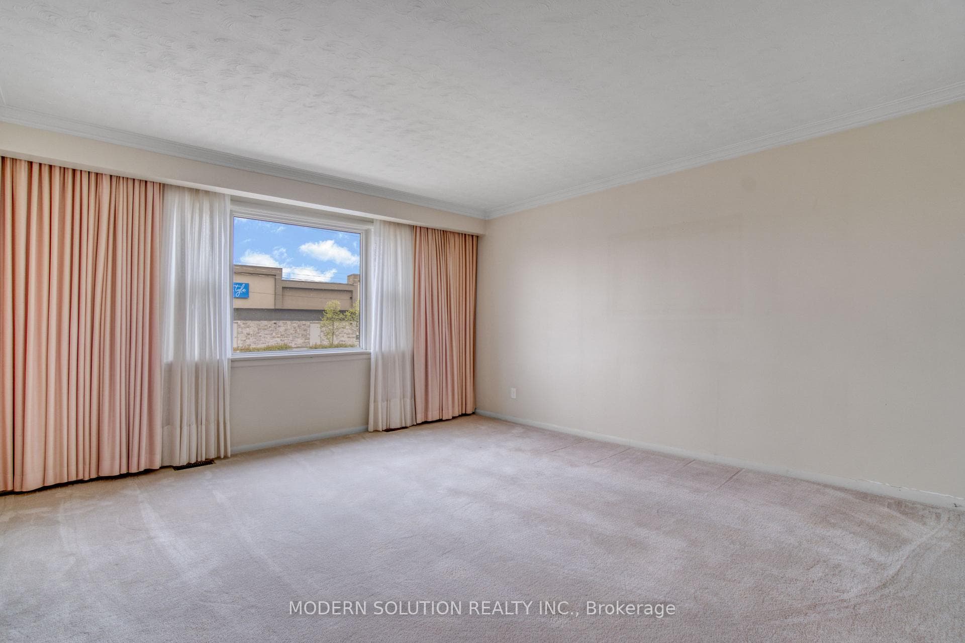 262 Grange Road photo 10