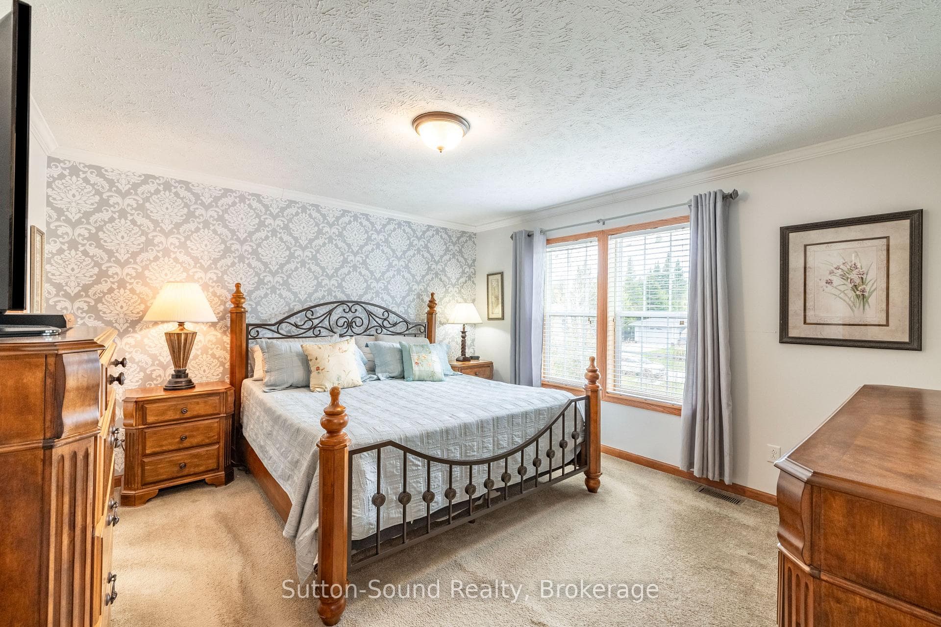 21 Cardinal Avenue photo 14