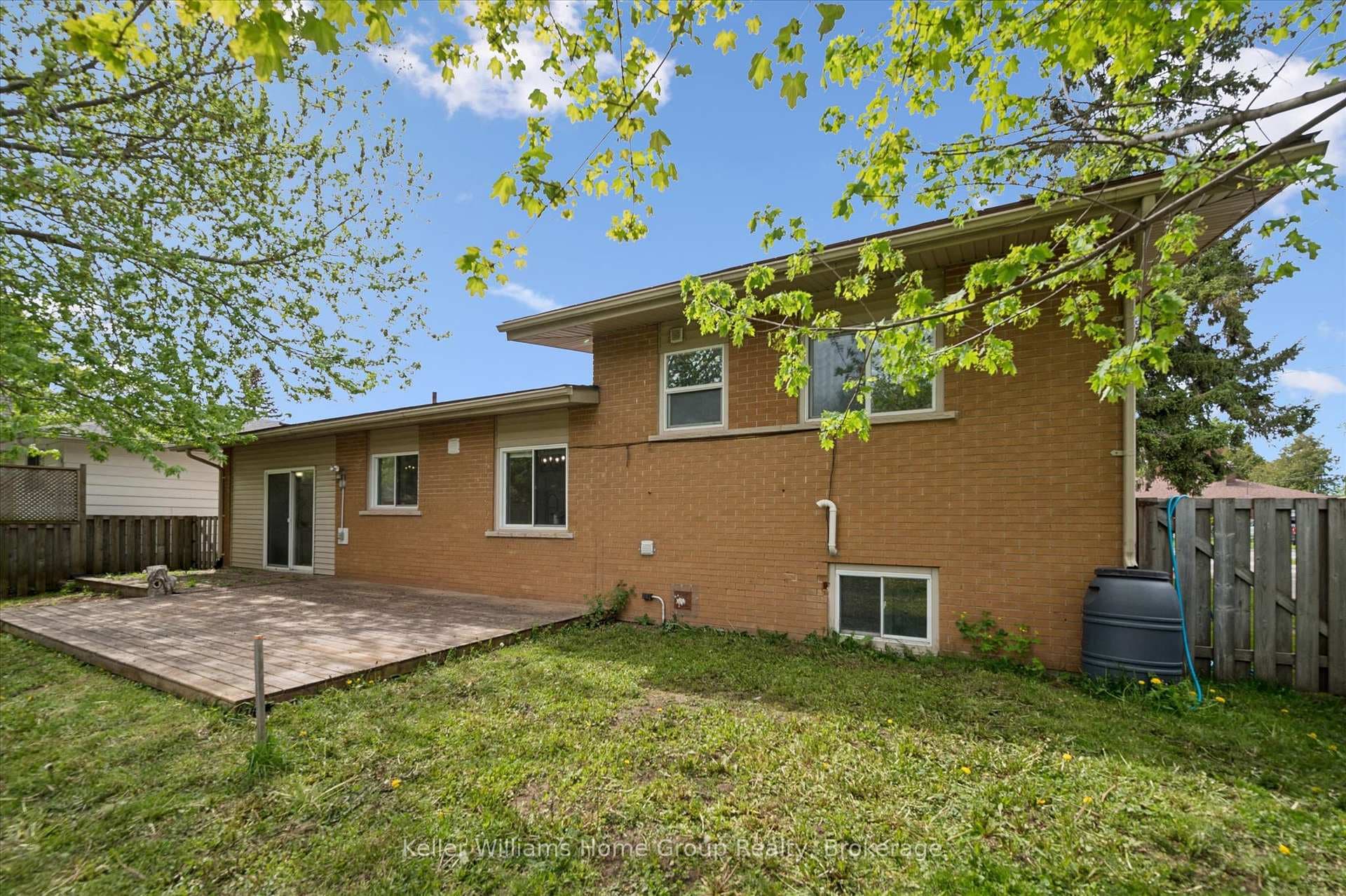 490 Garafraxa Street photo 44
