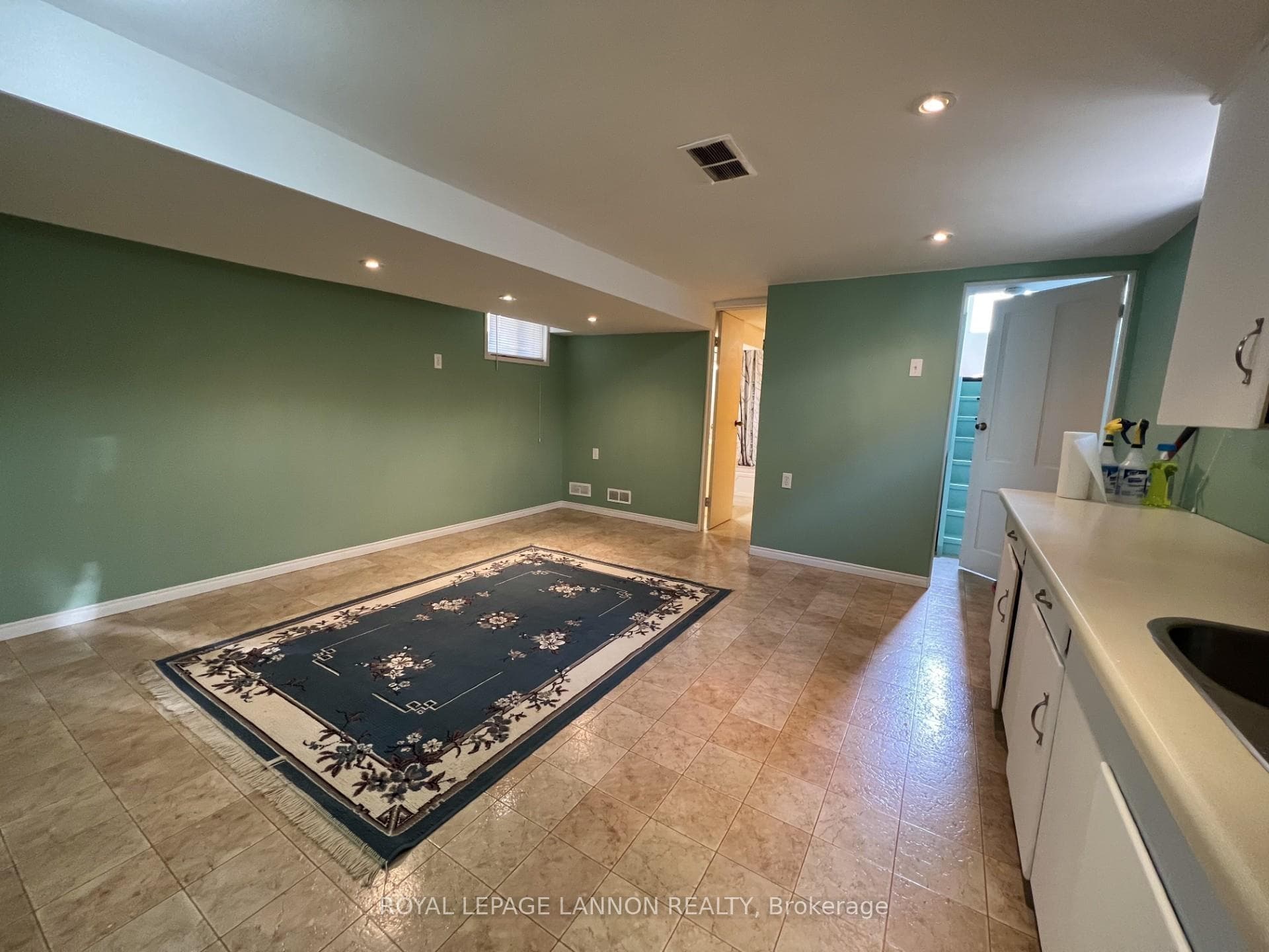 127 Johnson Avenue photo 15