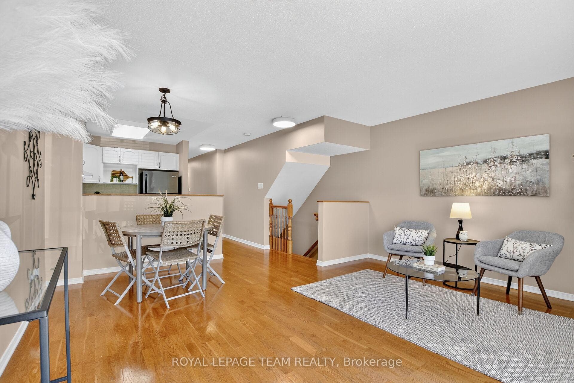 255 Deercroft Avenue photo 10
