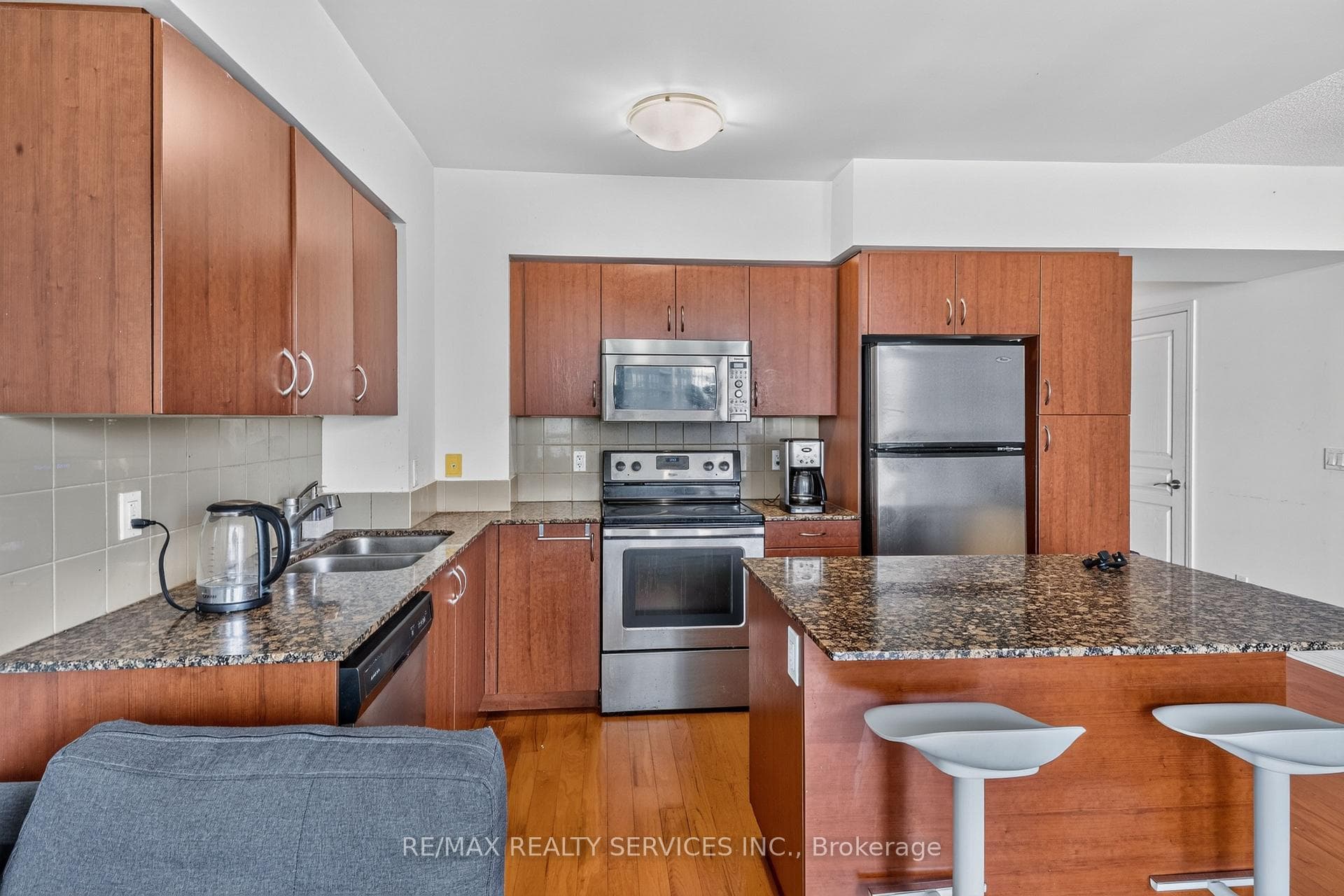 2230 Lakeshore Boulevard Unit 2405 photo 10