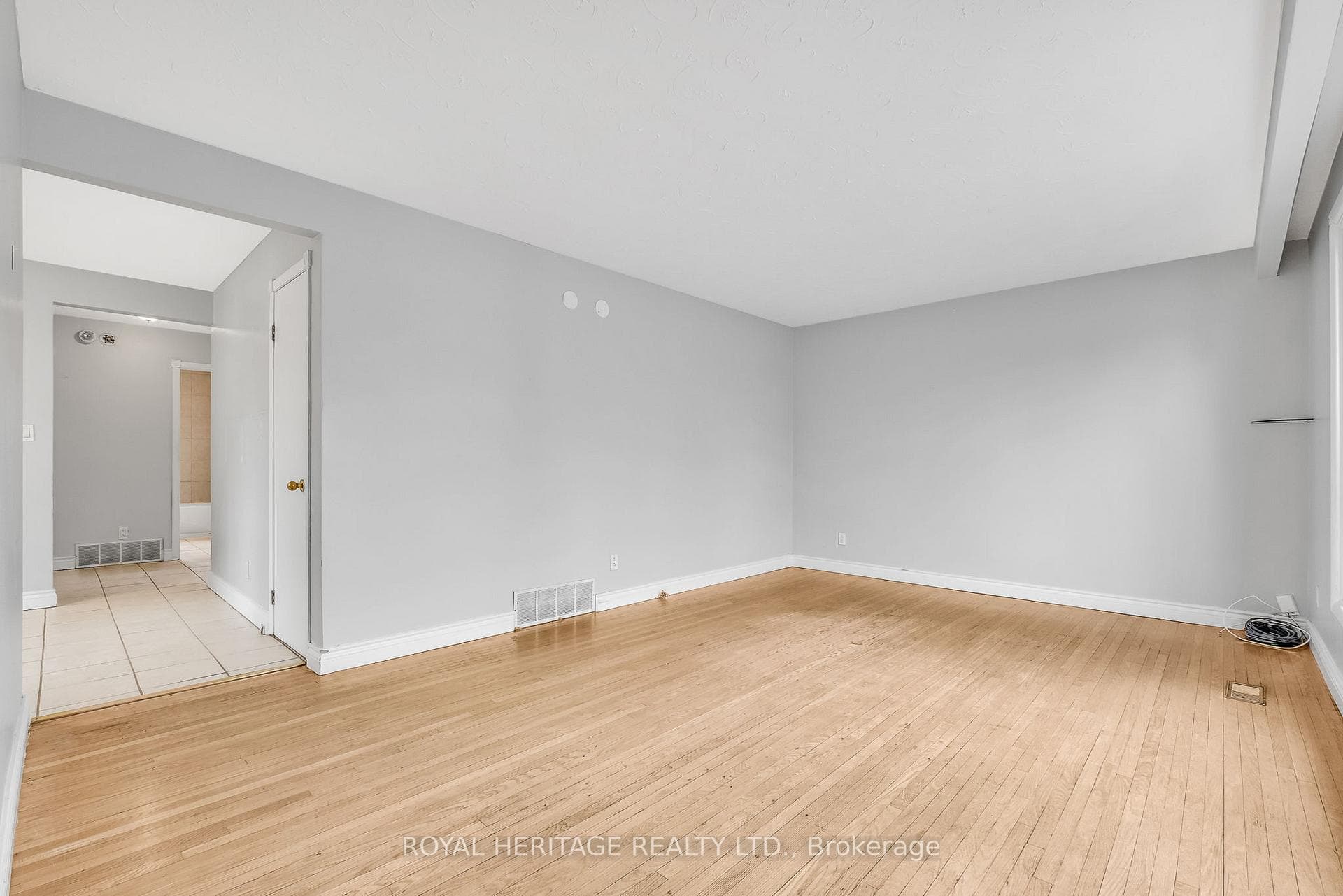 241 Sinclair Street photo 20