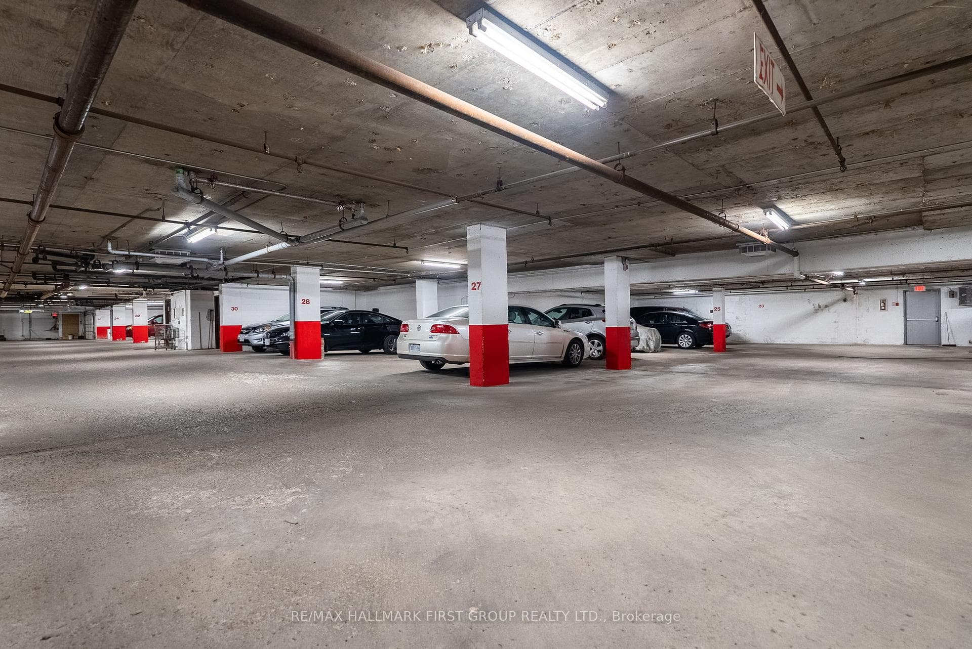 363 Simcoe Street Unit 305 photo 36