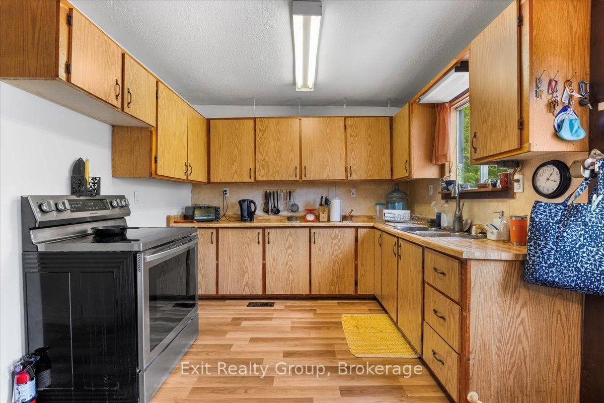 330 Black River Road photo 14