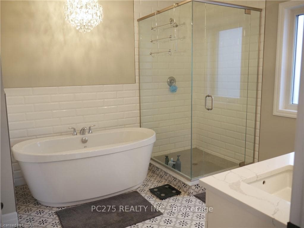106 BEECH Boulevard photo 22