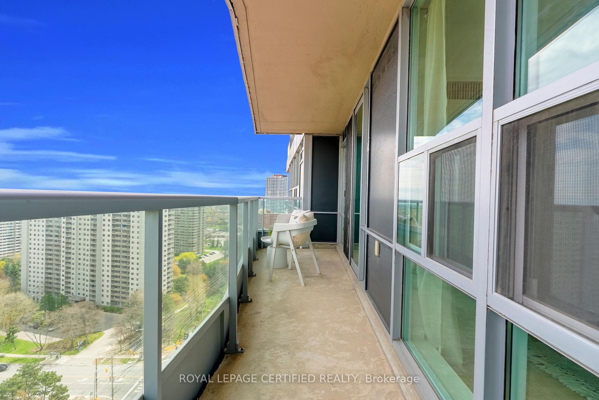 1 Elm Drive Unit 2101 photo 35