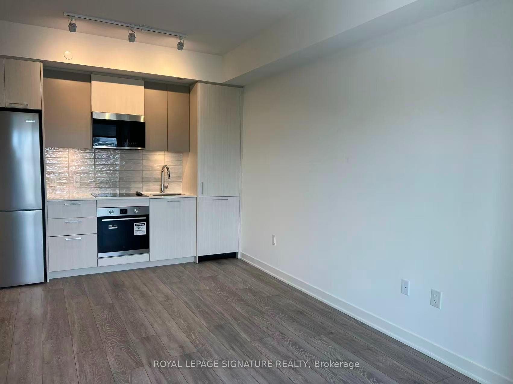 10 Oak Street Unit 2209 photo 3