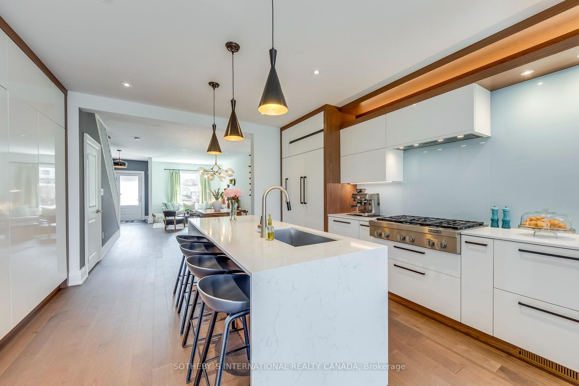 152 Riverdale Avenue photo 14