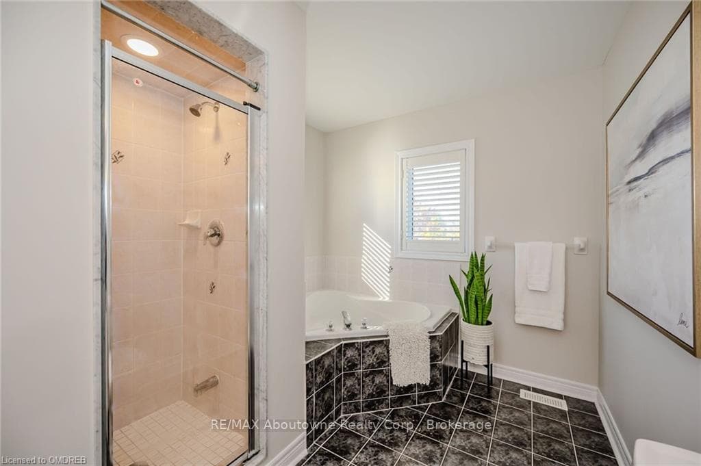 2540 SUNNYHURST Close photo 22