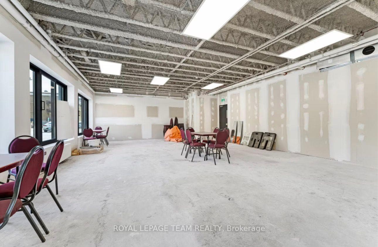 168 Charlotte Street Unit 101 photo 3