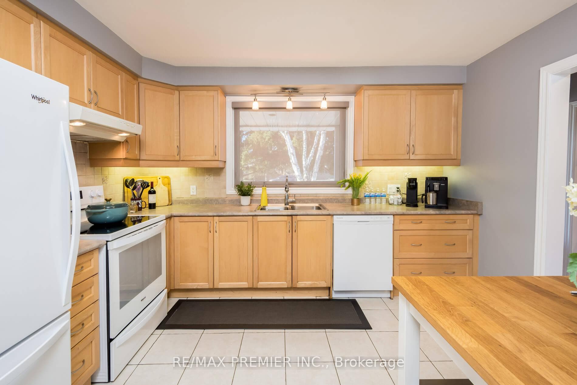 17 Wellar Avenue photo 11