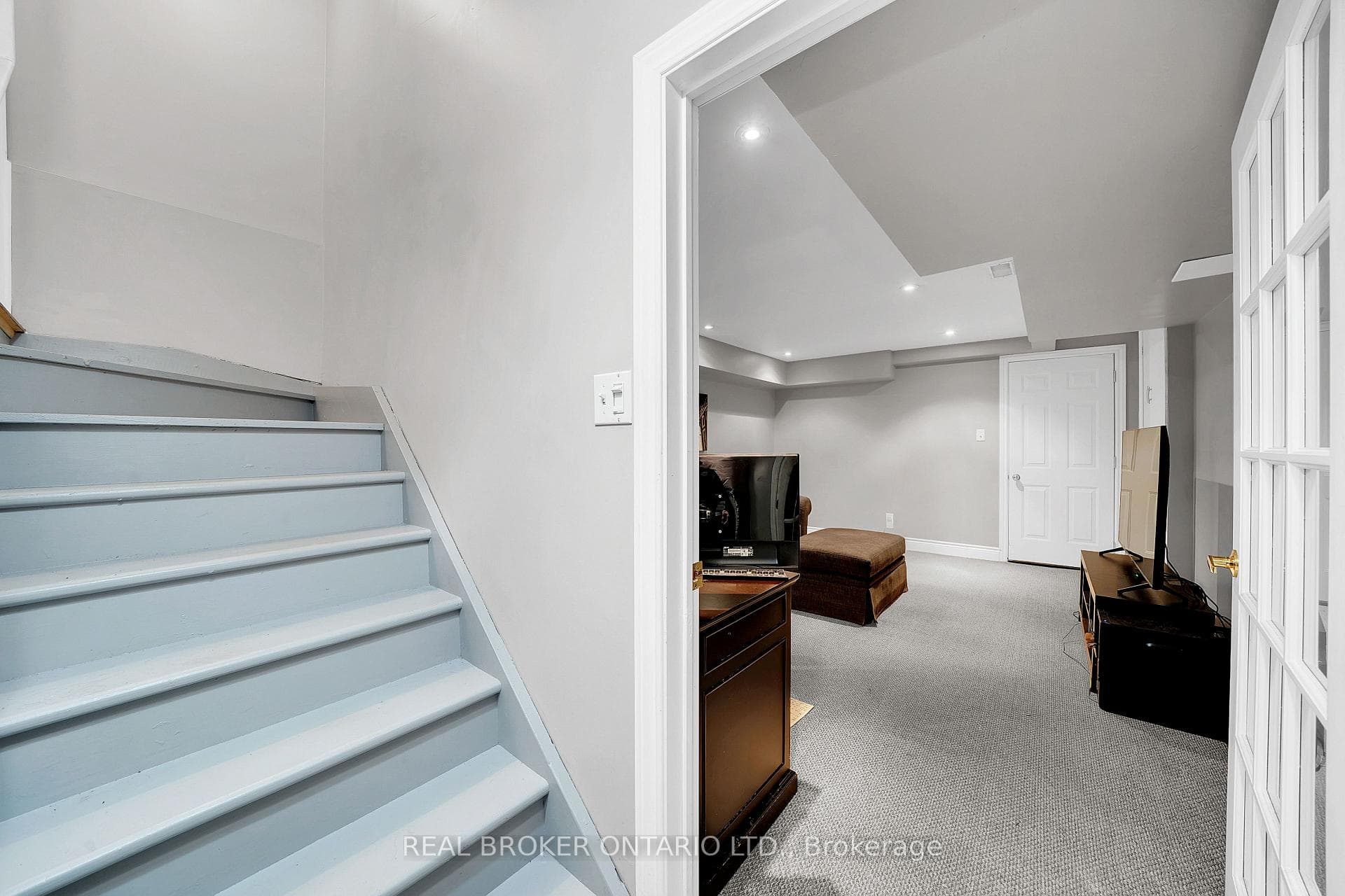 134 Mccready Drive photo 29
