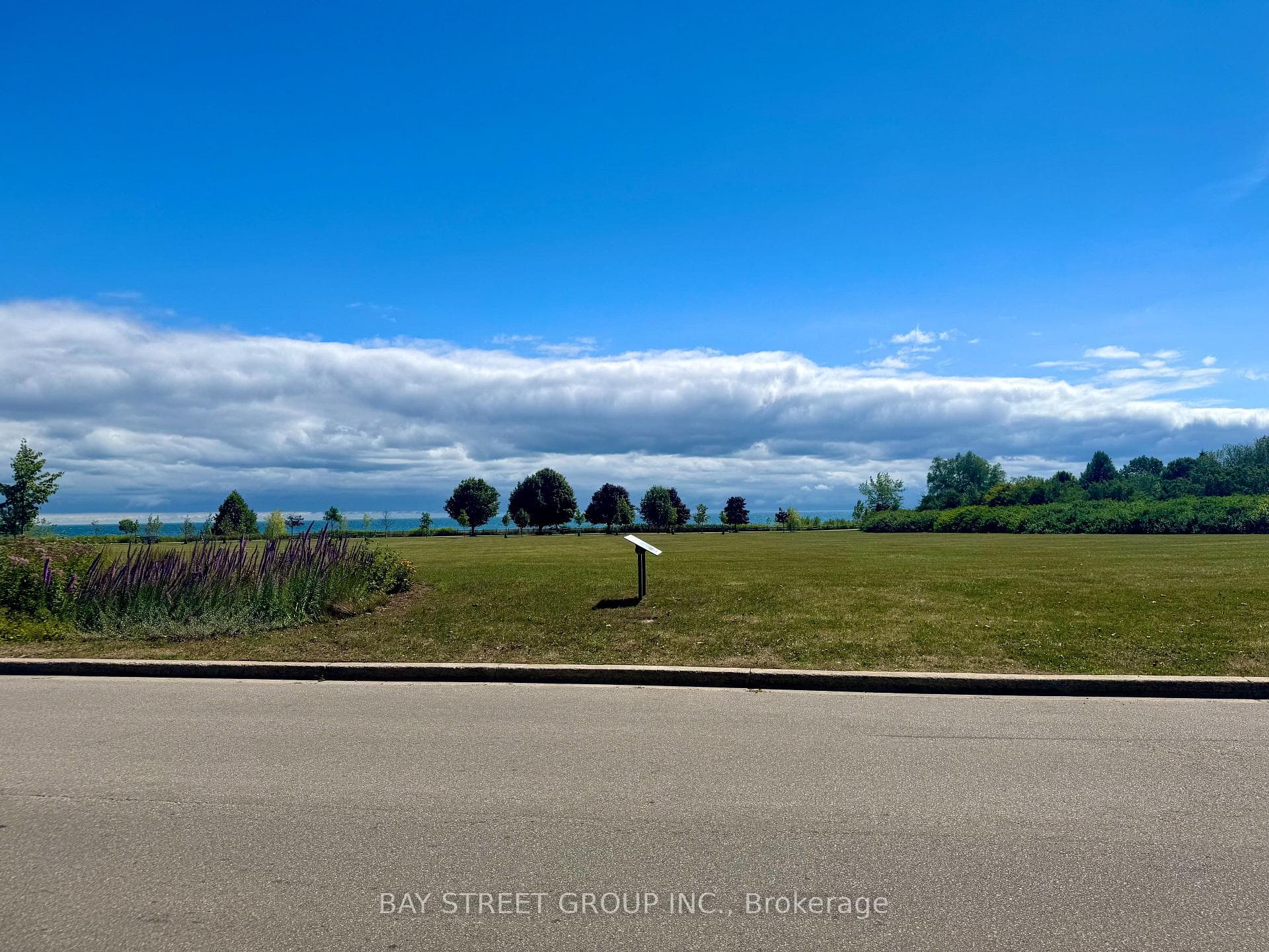75 Anstead Crescent photo 28