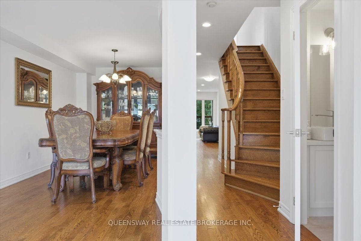 83 Floyd Avenue photo 12