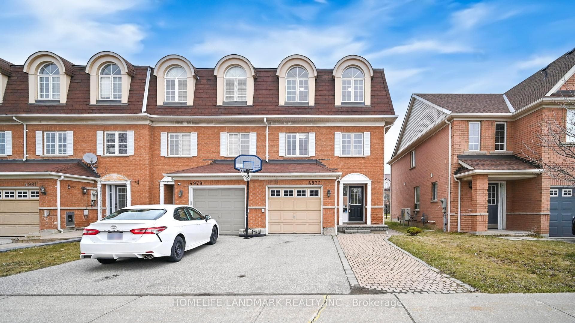 4977 Long Acre Drive photo 1