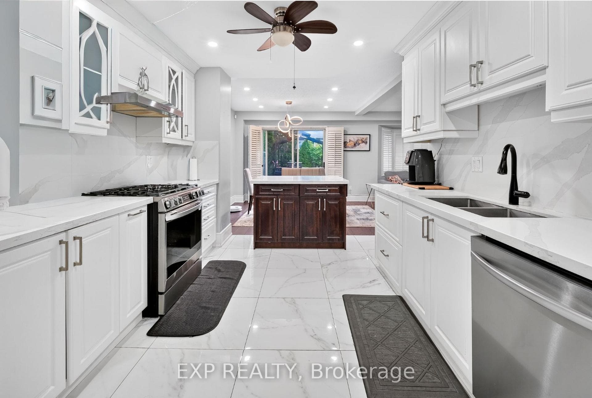 5896 Chorley Place Unit Upper photo 7