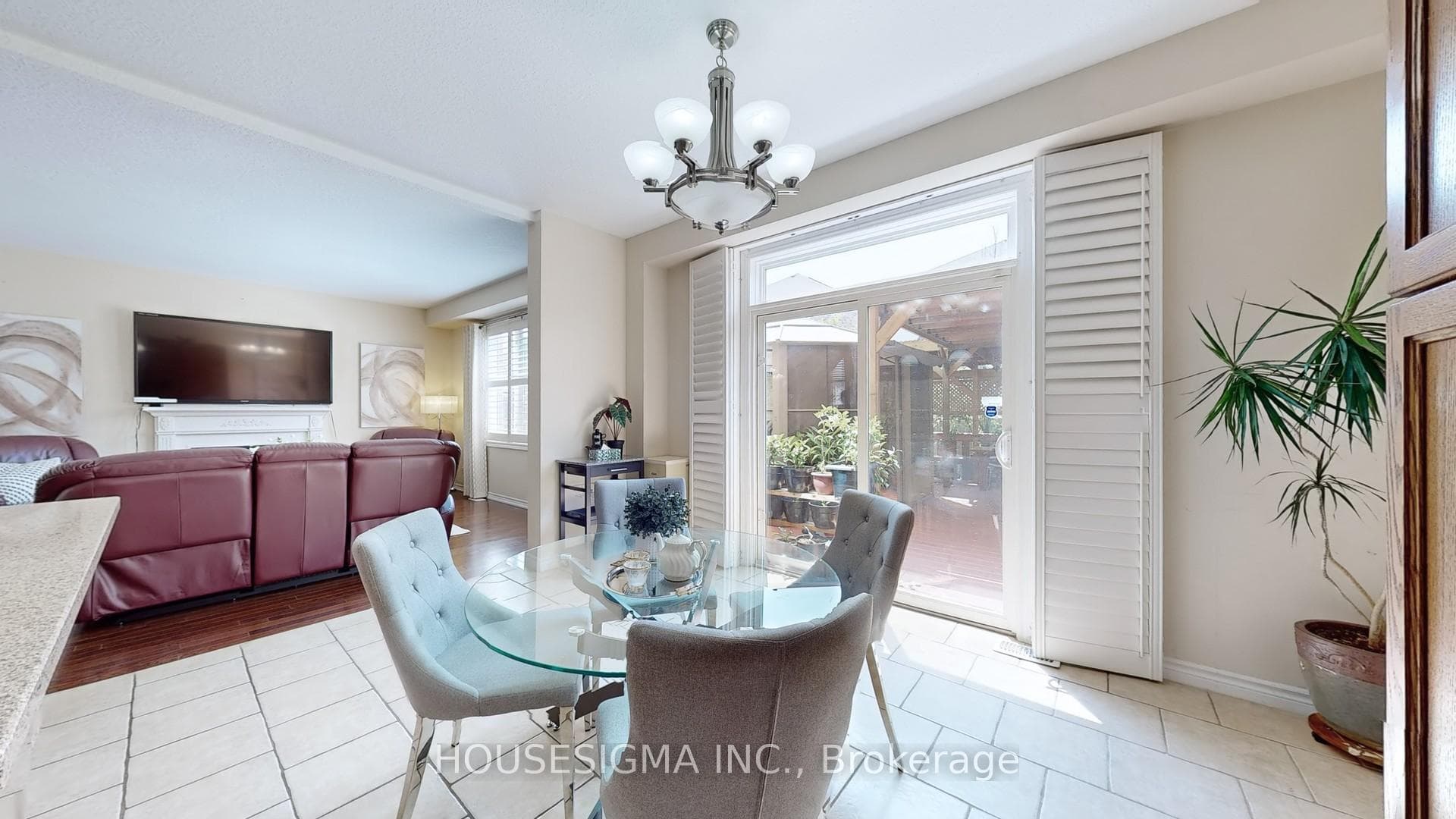 1362 Upper Paradise Road photo 11