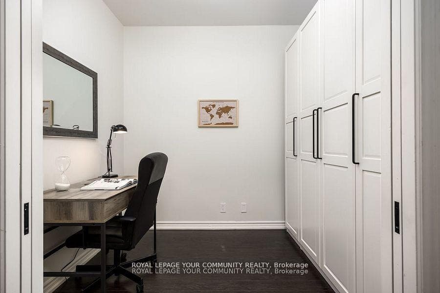 9225 Jane Street Unit 307 photo 14