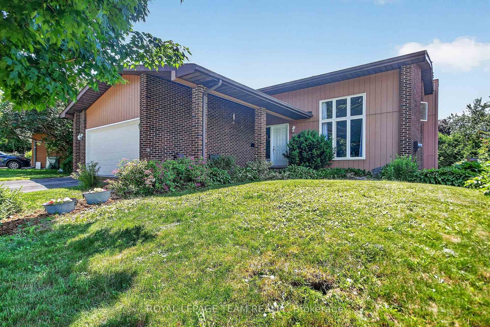 66 Beaufort Drive photo 2