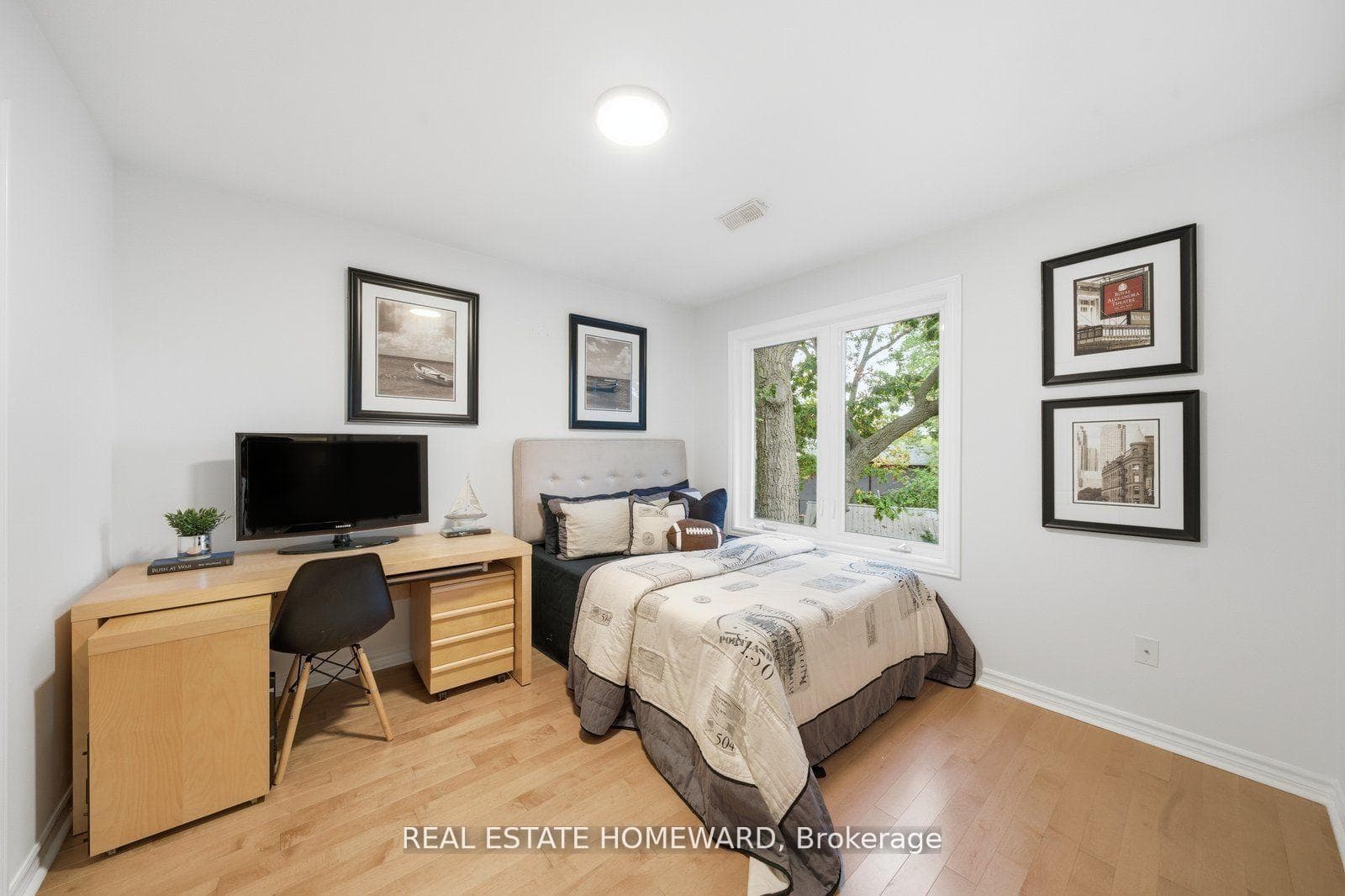 30 Lynn Road photo 27