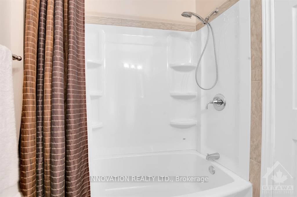 985 KARSH Drive photo 22