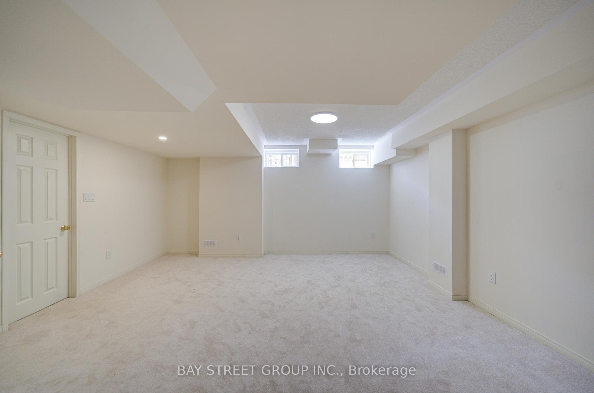 114 Ness Drive photo 32