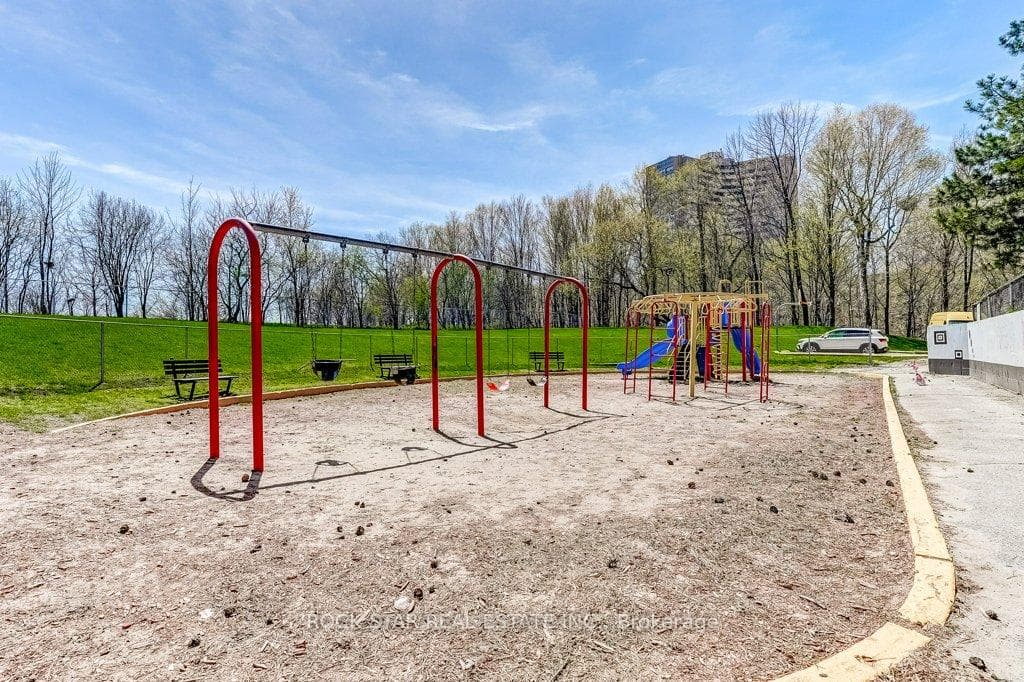 10 Sunny Glenway Unit 1711 photo 23