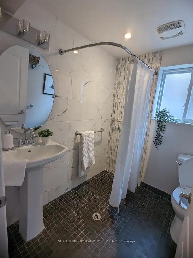 465 Ashdale Avenue Unit 2 photo 4