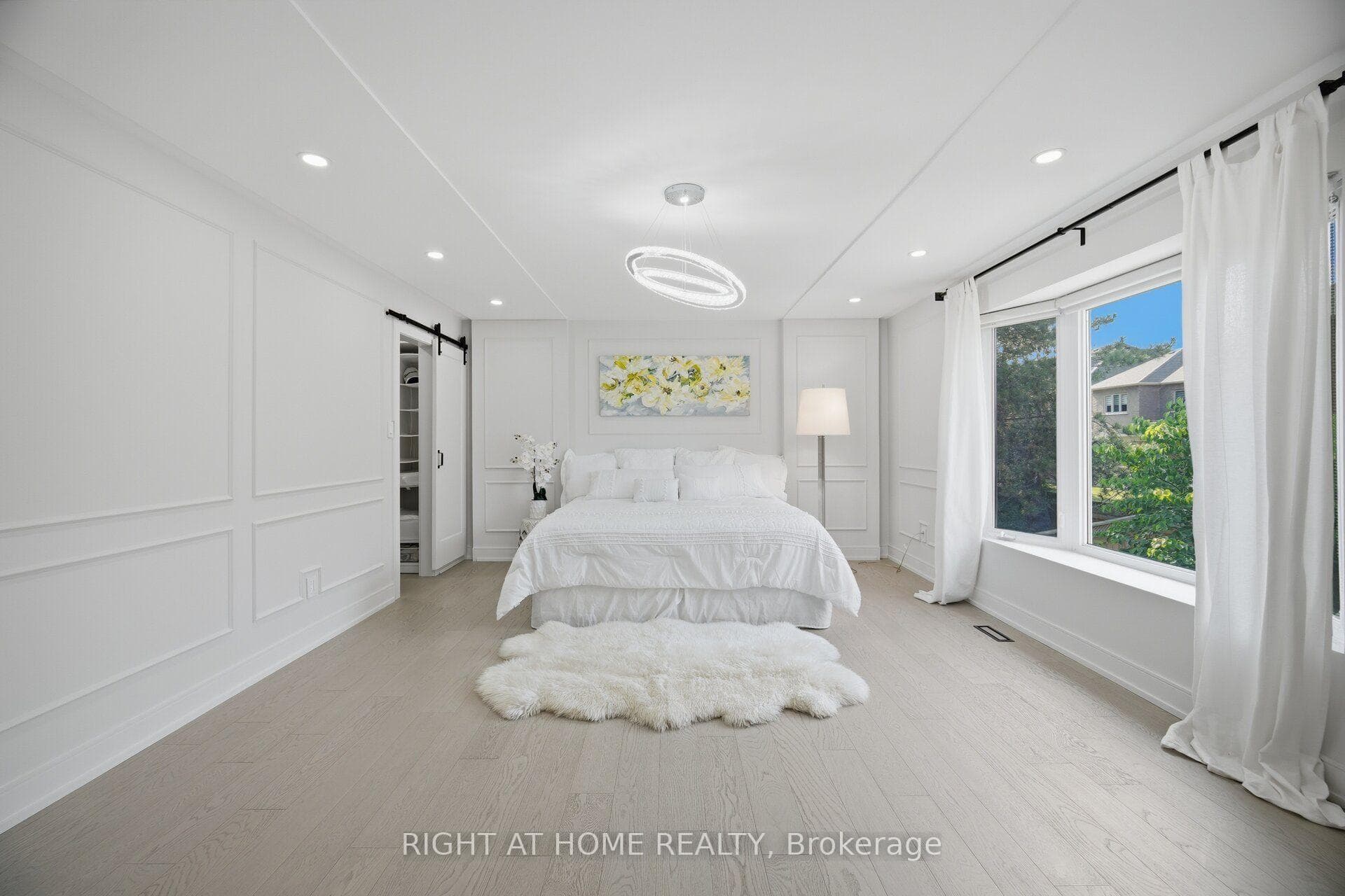 4 Simmons Crescent photo 22