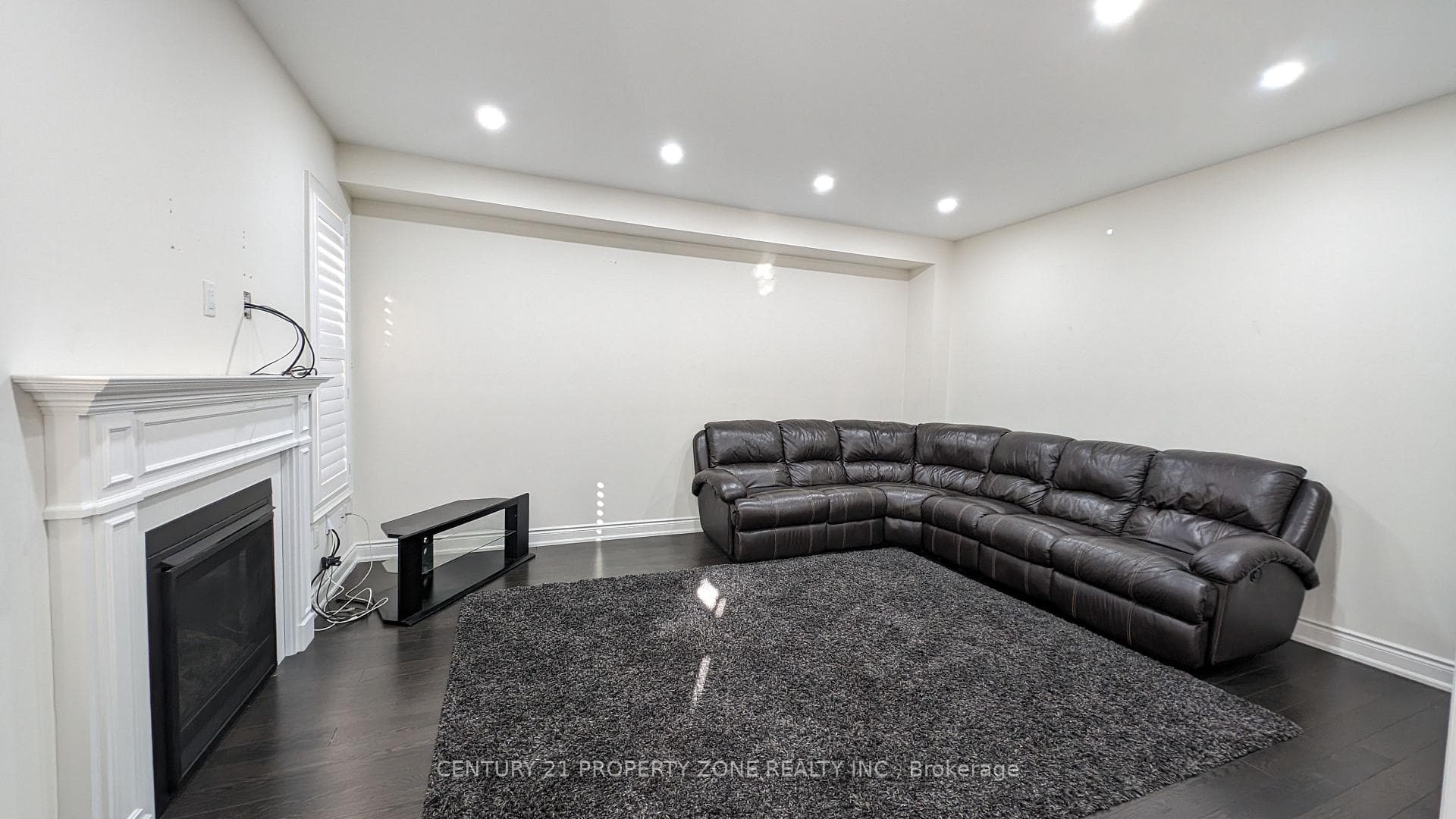 10 Goderich Drive Unit Upper photo 11