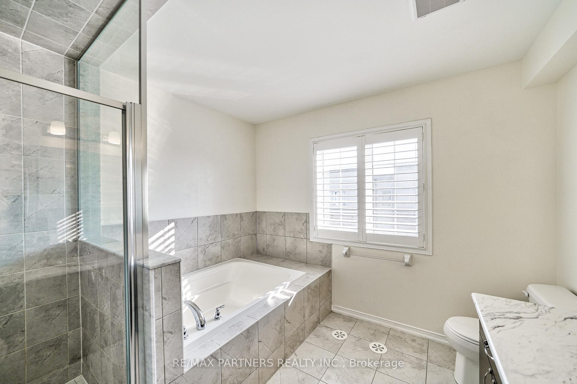 2615 Eaglesham Path photo 17