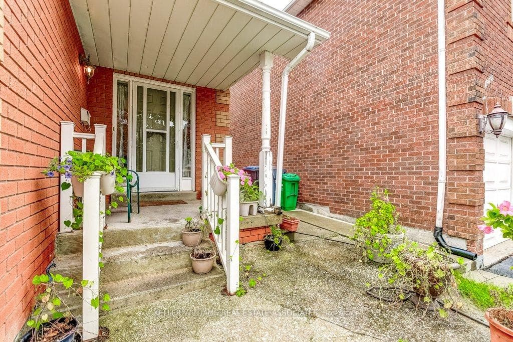 46 Muirland Crescent photo 3