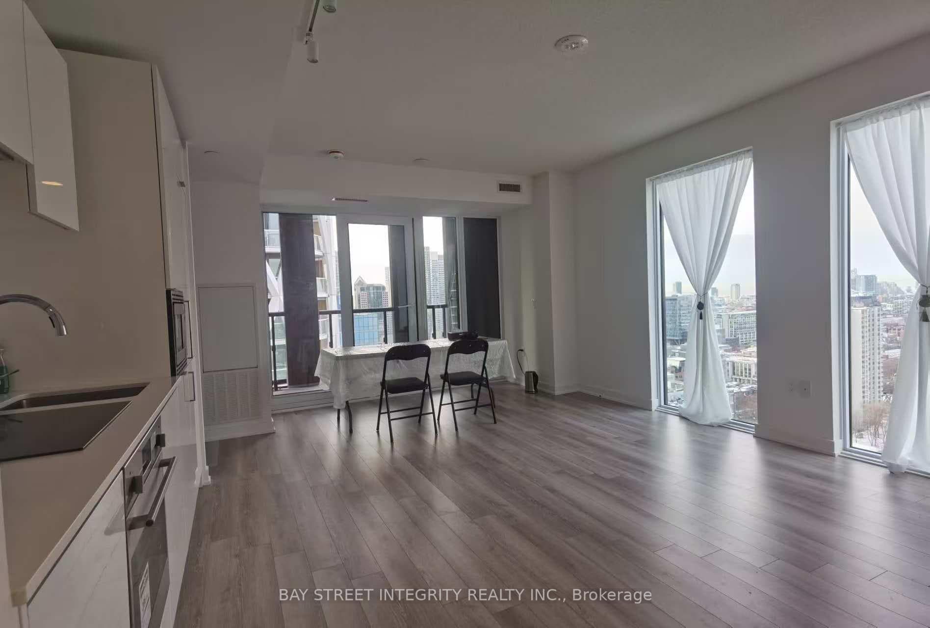 238 Simcoe Street Unit 2508 photo 5