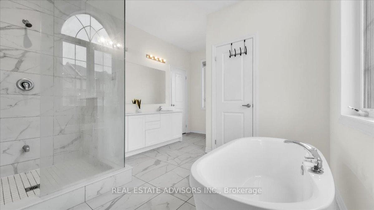 2 Tweedhill Avenue photo 24