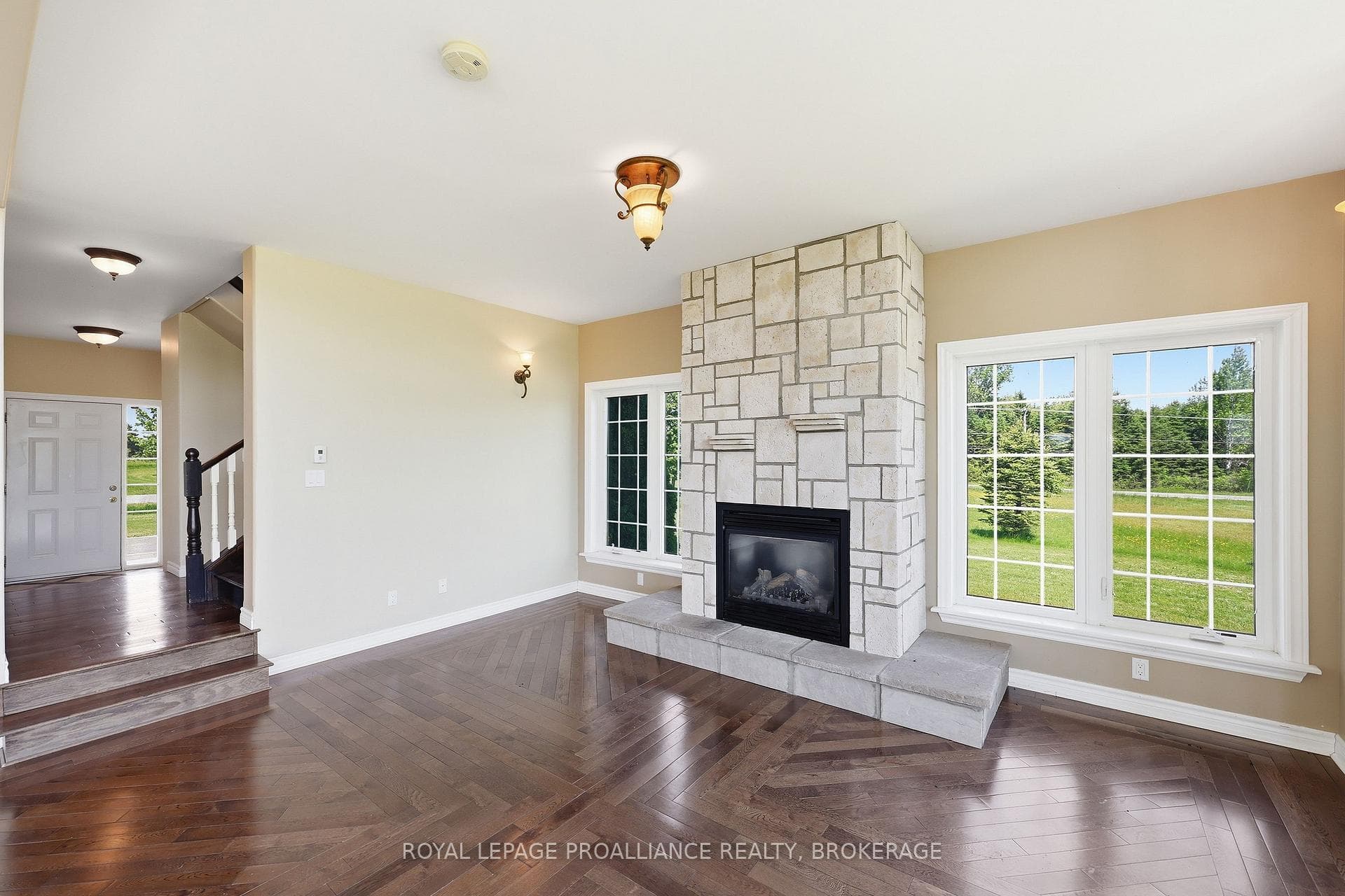 1461 English Way photo 15