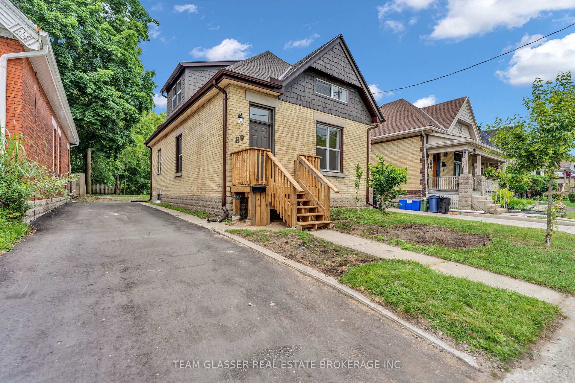 89 Elm Street photo 2