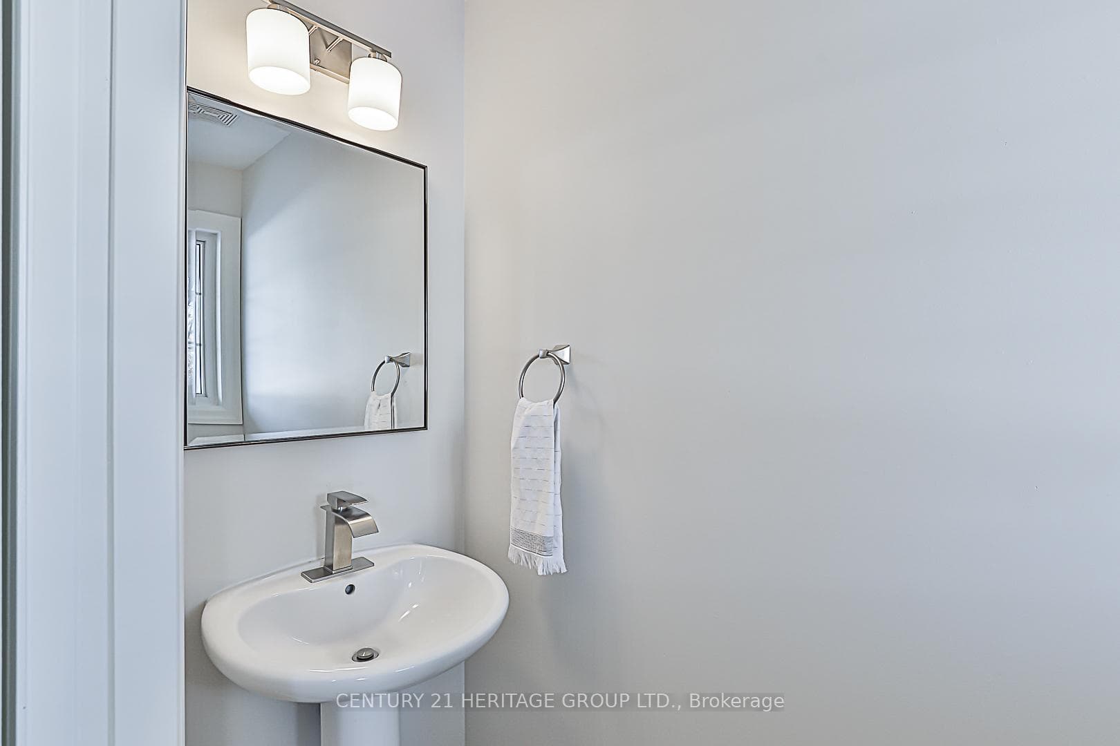 90 Coleridge Drive photo 14