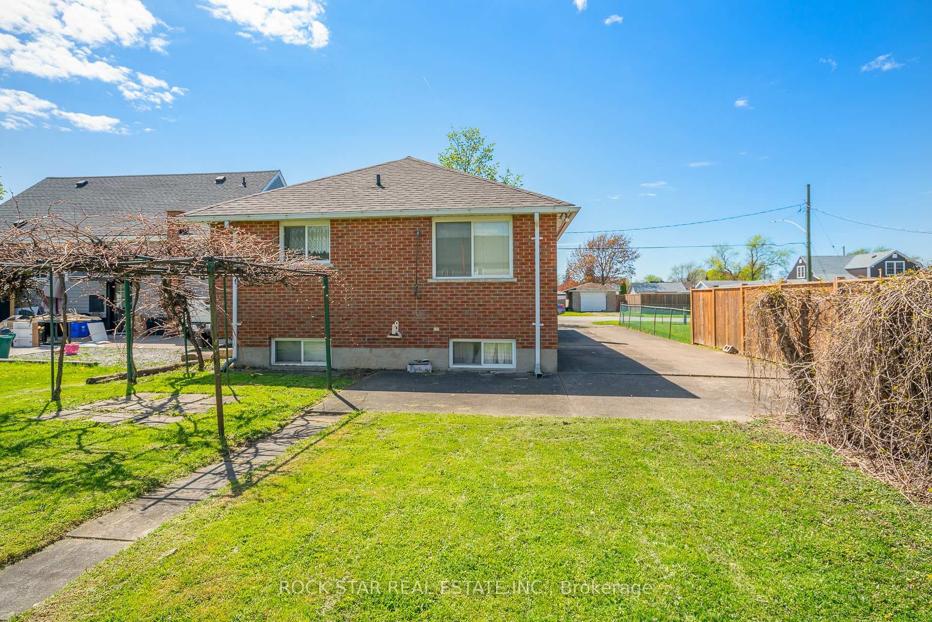 8 Cunningham Street photo 19