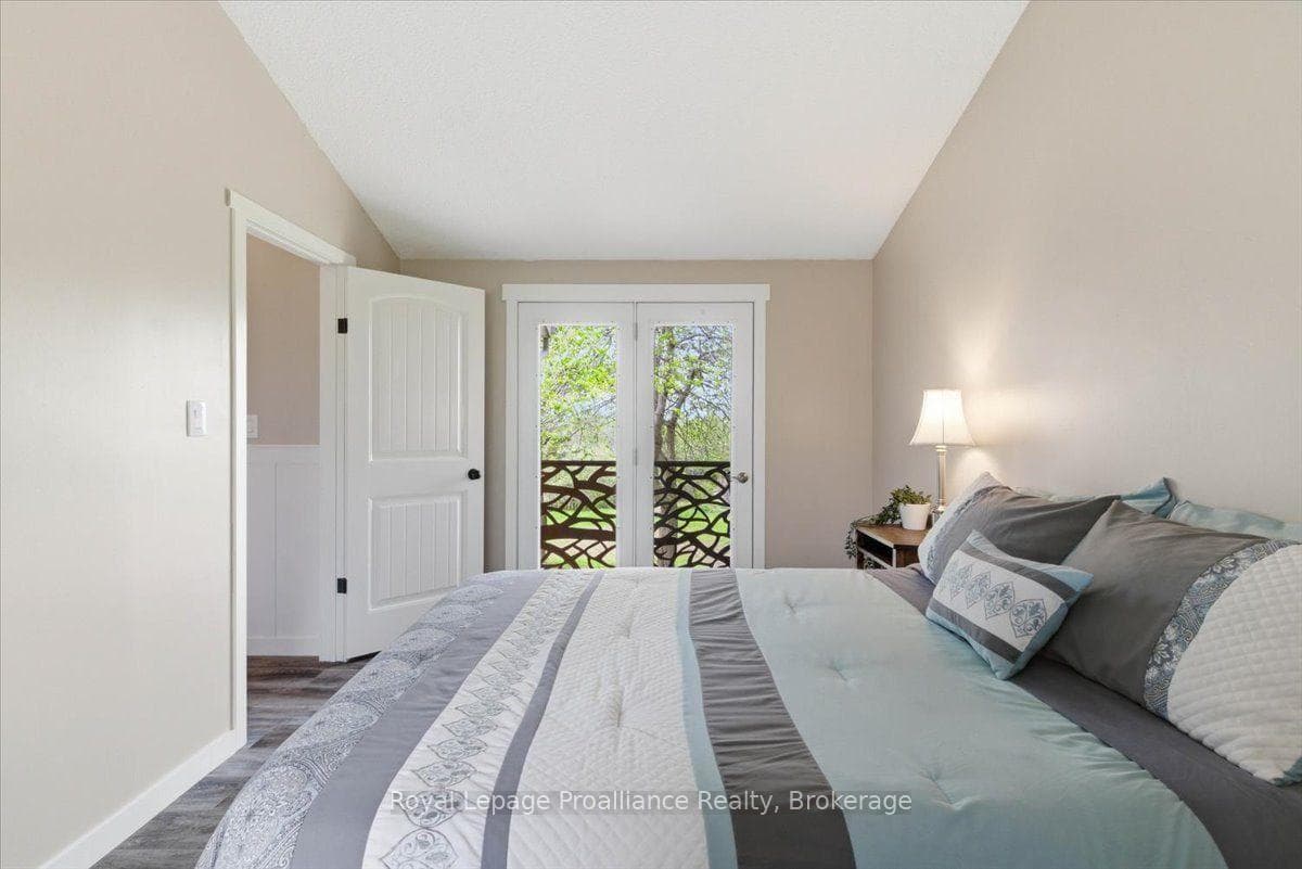 659 Moira Road photo 30