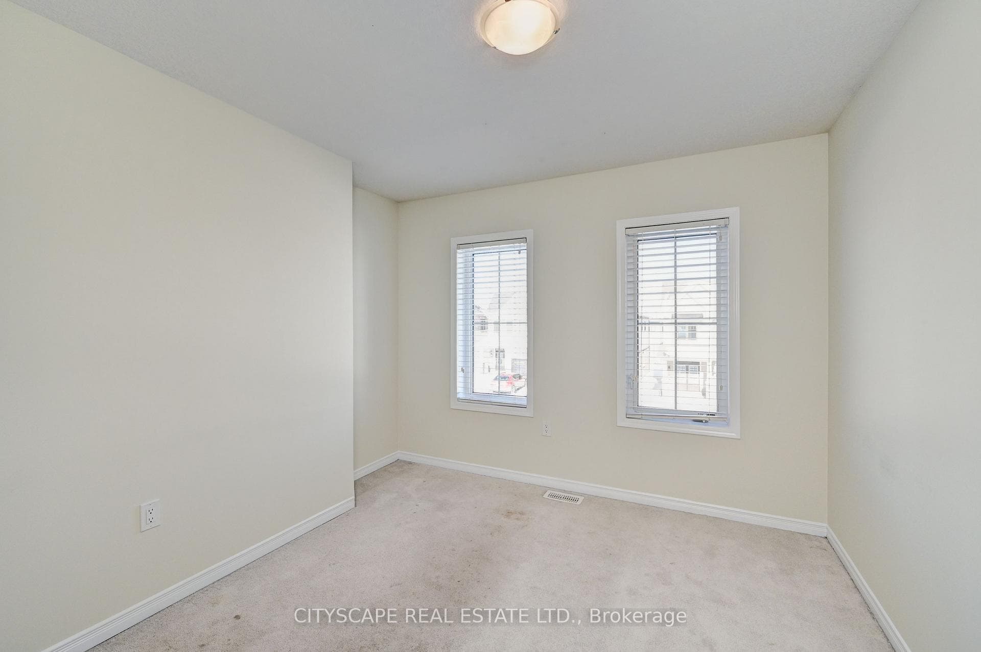 15 Amos Avenue photo 33