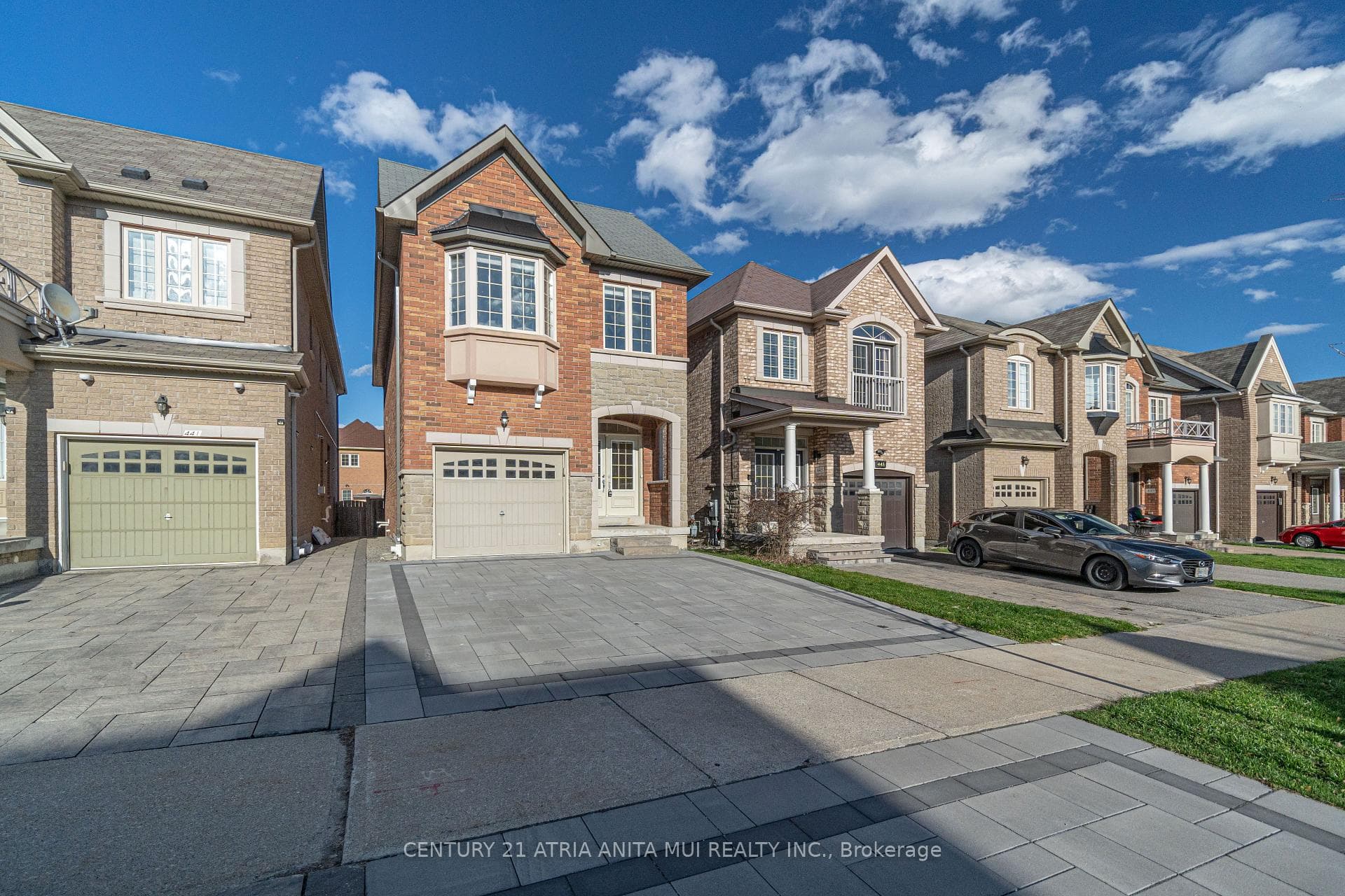 443 Lady Nadia Drive photo 3