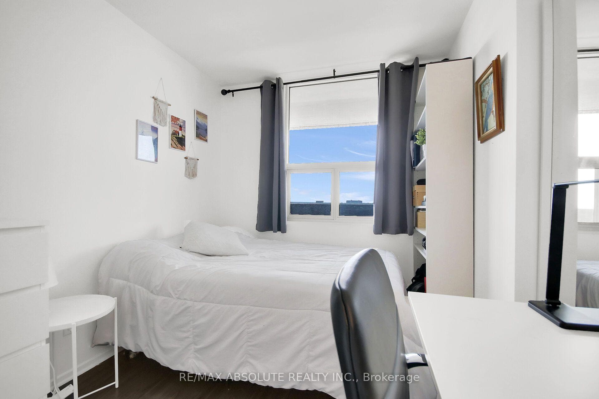 1380 Prince Of Wales Drive Unit 1403 photo 28