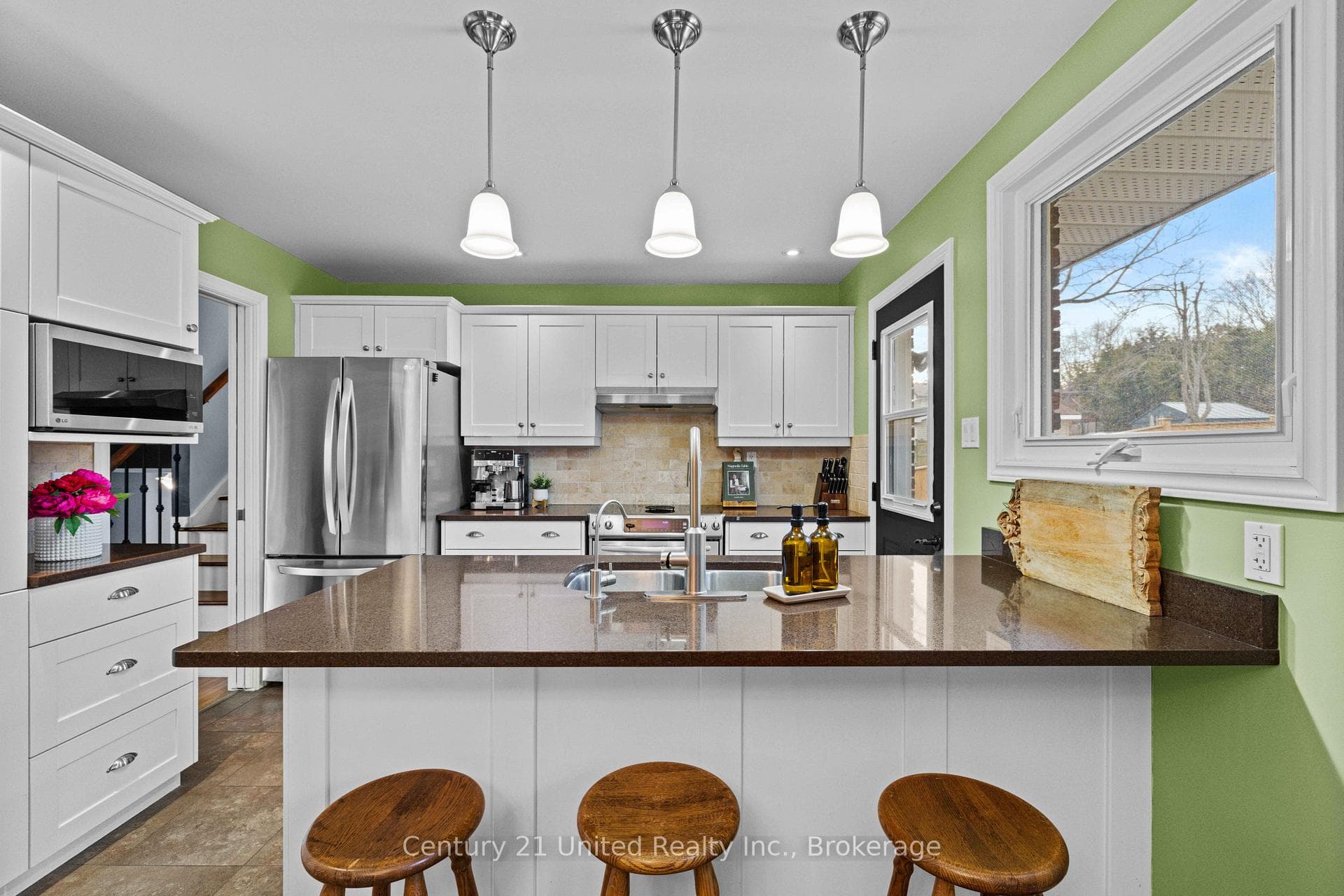 1227 Cartier Boulevard photo 15