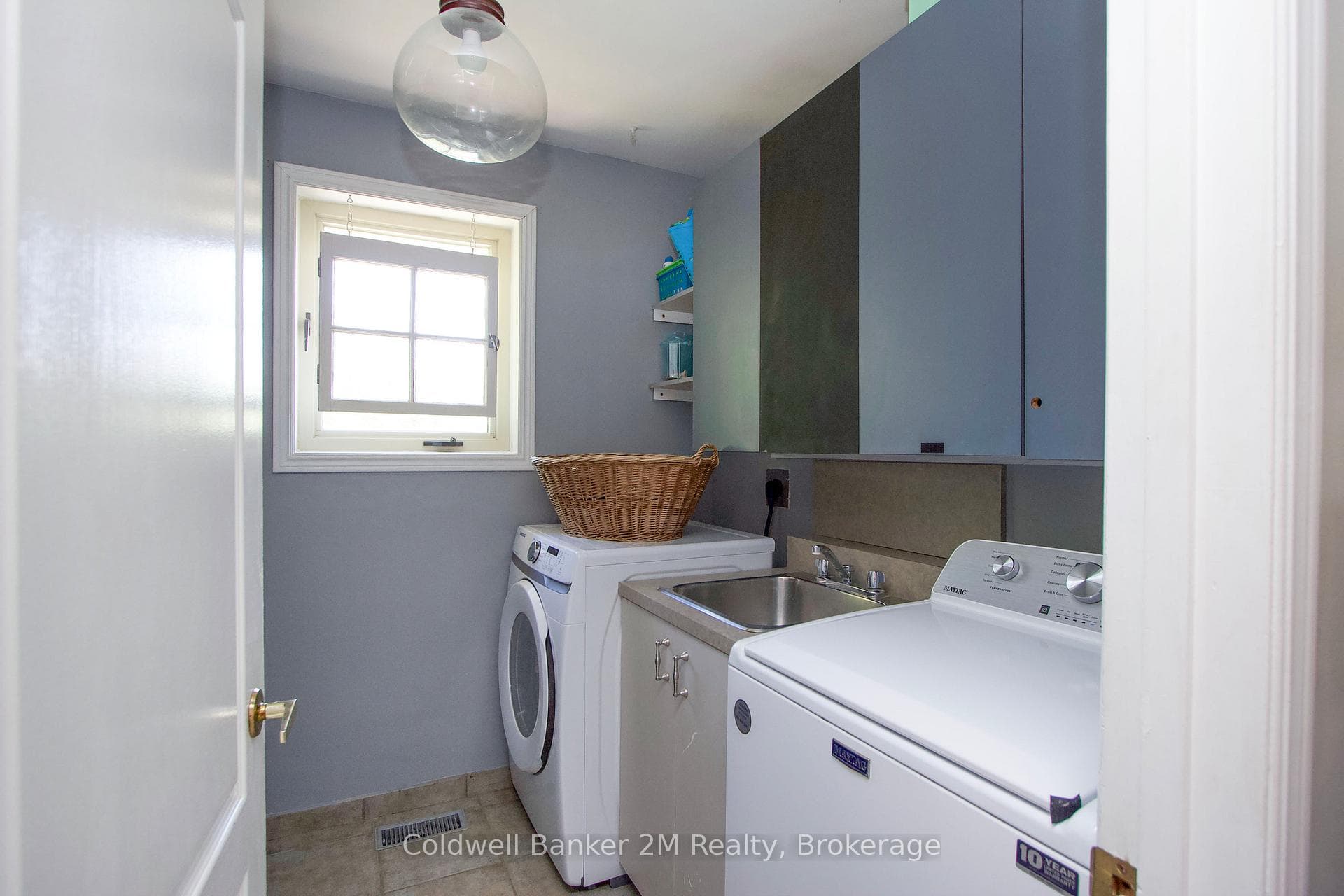 2890 Church Street photo 20